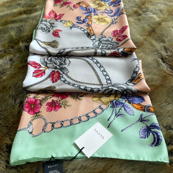 Gucci Silk Shawl/Scarf Aqua-Pink - Picture 2 of 12